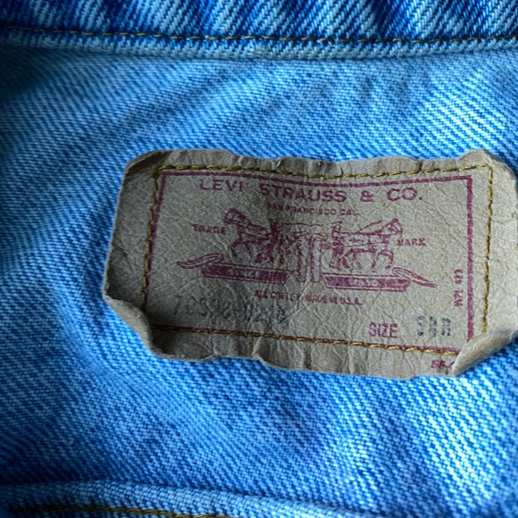 Vintage Levi’s Denim Jacket - Picture 3 of 5